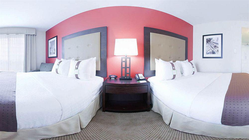 Отель Doubletree By Hilton Chicago Midway Airport, Il Bedford Park Экстерьер фото