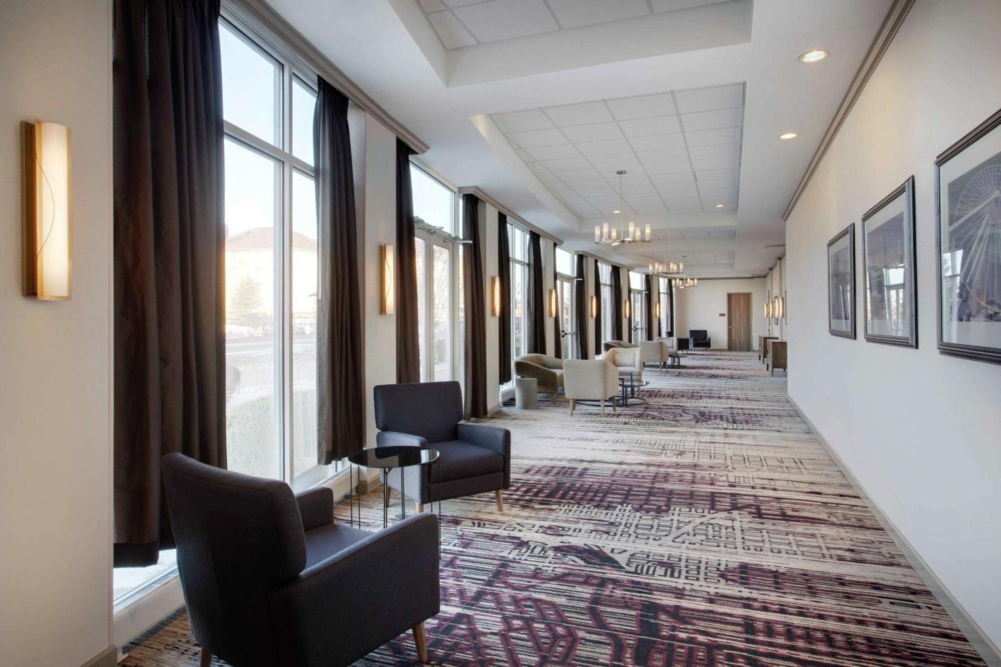 Отель Doubletree By Hilton Chicago Midway Airport, Il Bedford Park Экстерьер фото