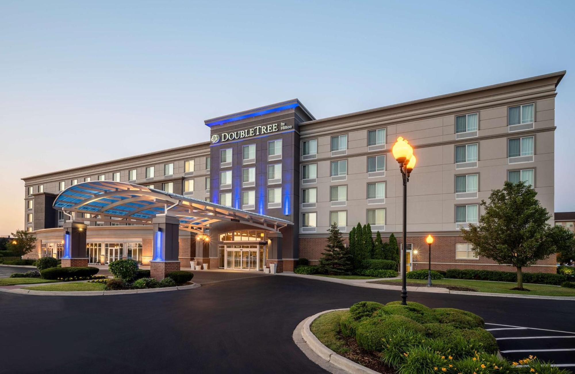 Отель Doubletree By Hilton Chicago Midway Airport, Il Bedford Park Экстерьер фото
