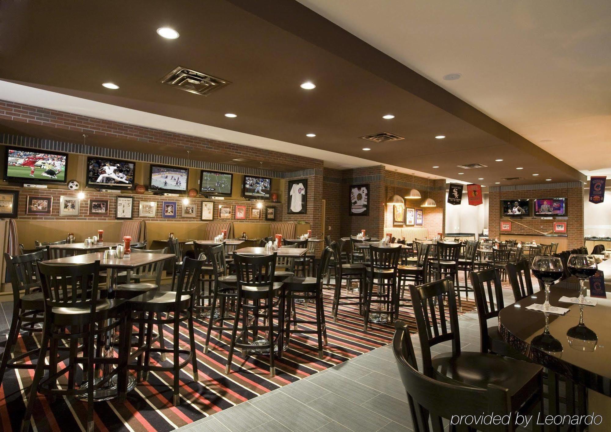 Отель Doubletree By Hilton Chicago Midway Airport, Il Bedford Park Экстерьер фото